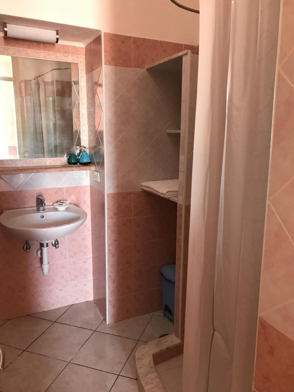Hotel Villa Antonio イスキア島 エクステリア 写真